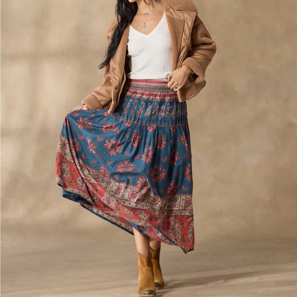Sundance “Flower Crowns Skirt”. New with tags.